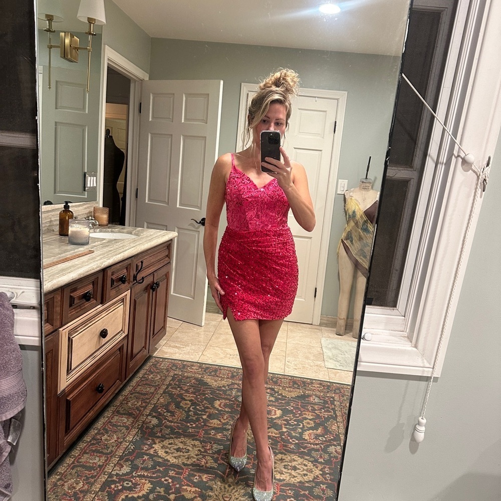 Pink Sequin Formal Mini Dress. New with tags. Barbie pink. Size 4 - Picture 4 of 14
